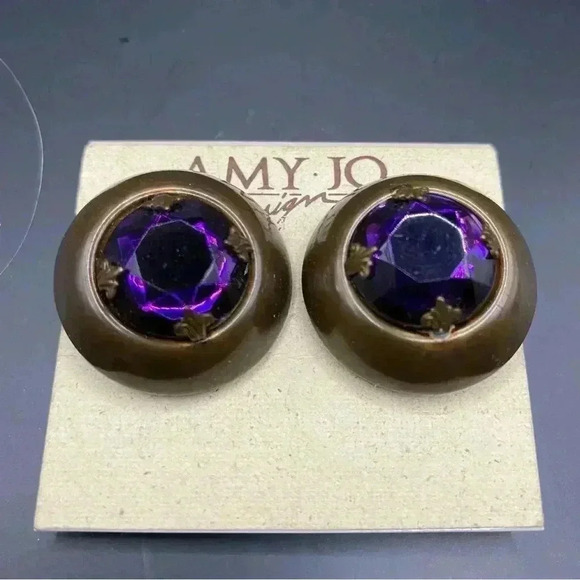 VGT AMY JO New York Signed Earrings Purple Rhinestone Gold-tone Back Clip-on - Picture 11 of 11